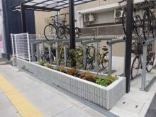 駐輪場の通り抜け防止のために「花壇作成」を2人2日で実施した事例｜大阪府大阪市鶴見区Kマンション様（作業後）